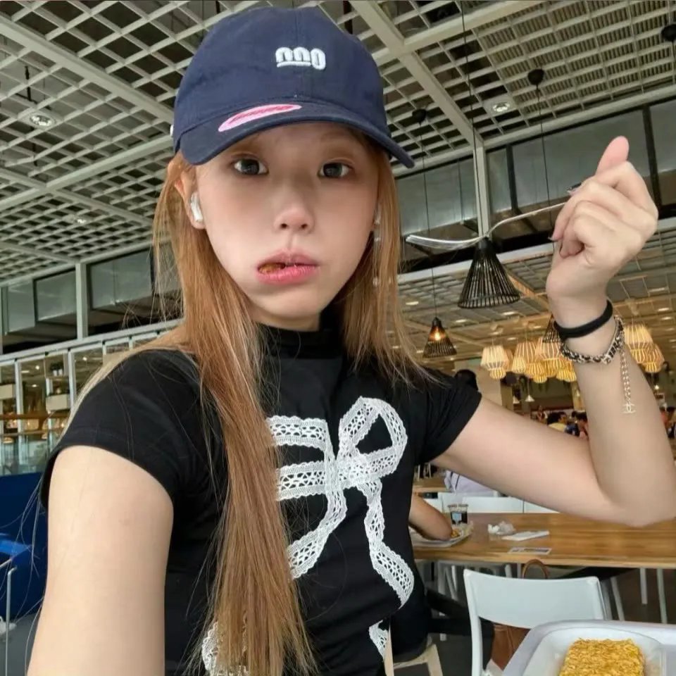 彩鸾春色